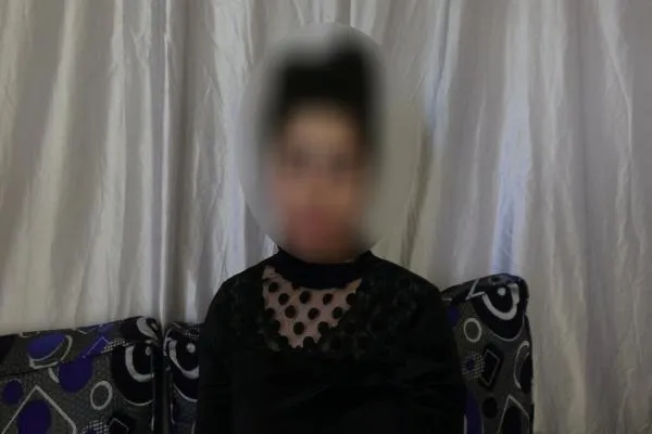 Mujer de Afrin narra su historia durante el centro de detención con amargura