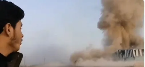 Aviones de combate rusos bombardean una planta de gas vinculada a mercenarios de Hayat Tahir Al-Sham en Idlib