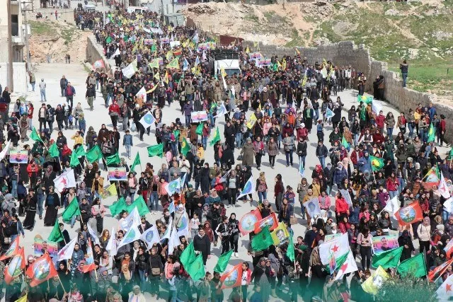 Manifestaciones masivas en Alepo y Qamishlo en el tercer aniversario de la ocupación de Afrin