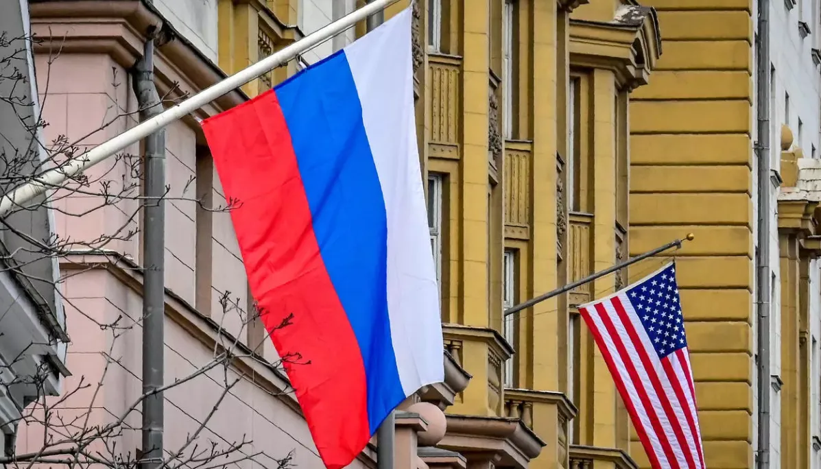 El embajador estadounidense en Rusia regresa a Estados Unidos para consultas