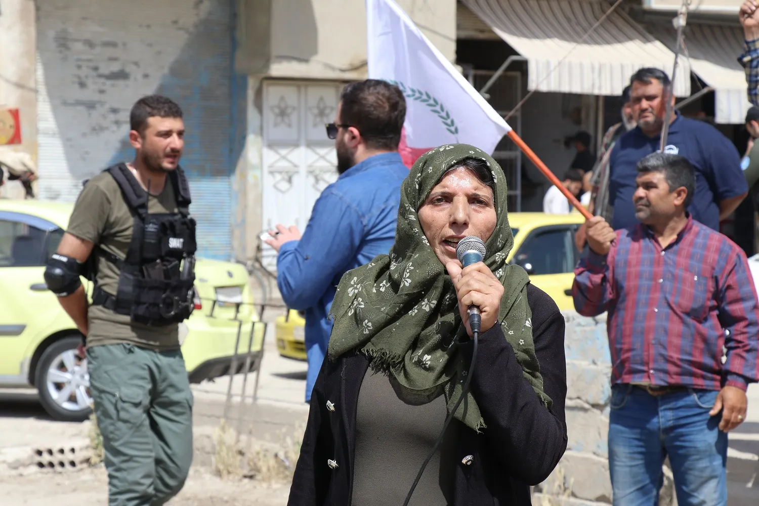 Manifestantes piden a los países árabes que enfrenten planes coloniales de Turquía