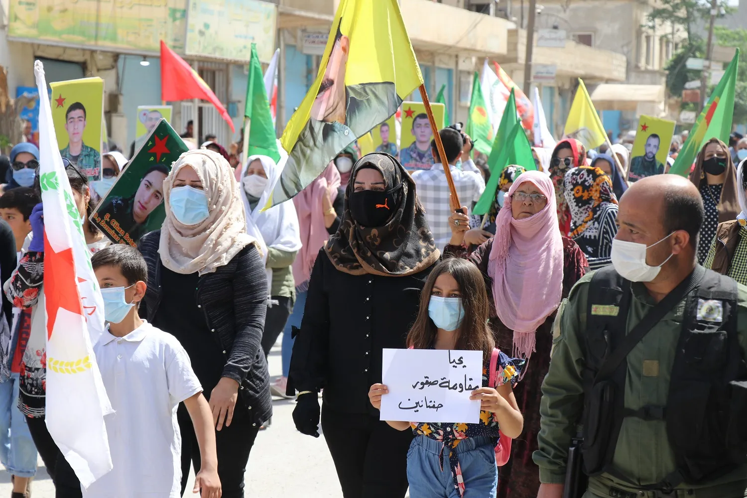 Manifestantes piden a los países árabes que enfrenten planes coloniales de Turquía