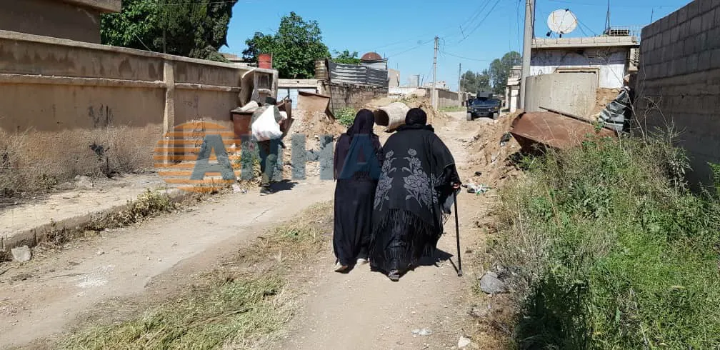 Asayish brindan protección a los civiles en el barrio de Al Tayy en la ciudad de Qamishlo