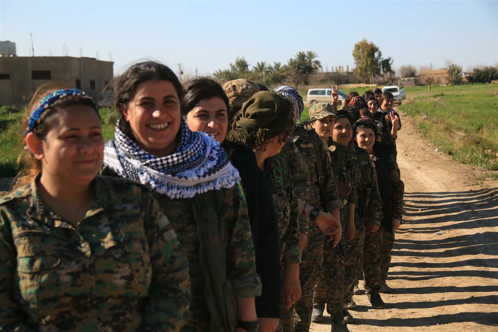 Combatientes de las YPJ: Nuestras fuerzas establecidas para liberar a las mujeres