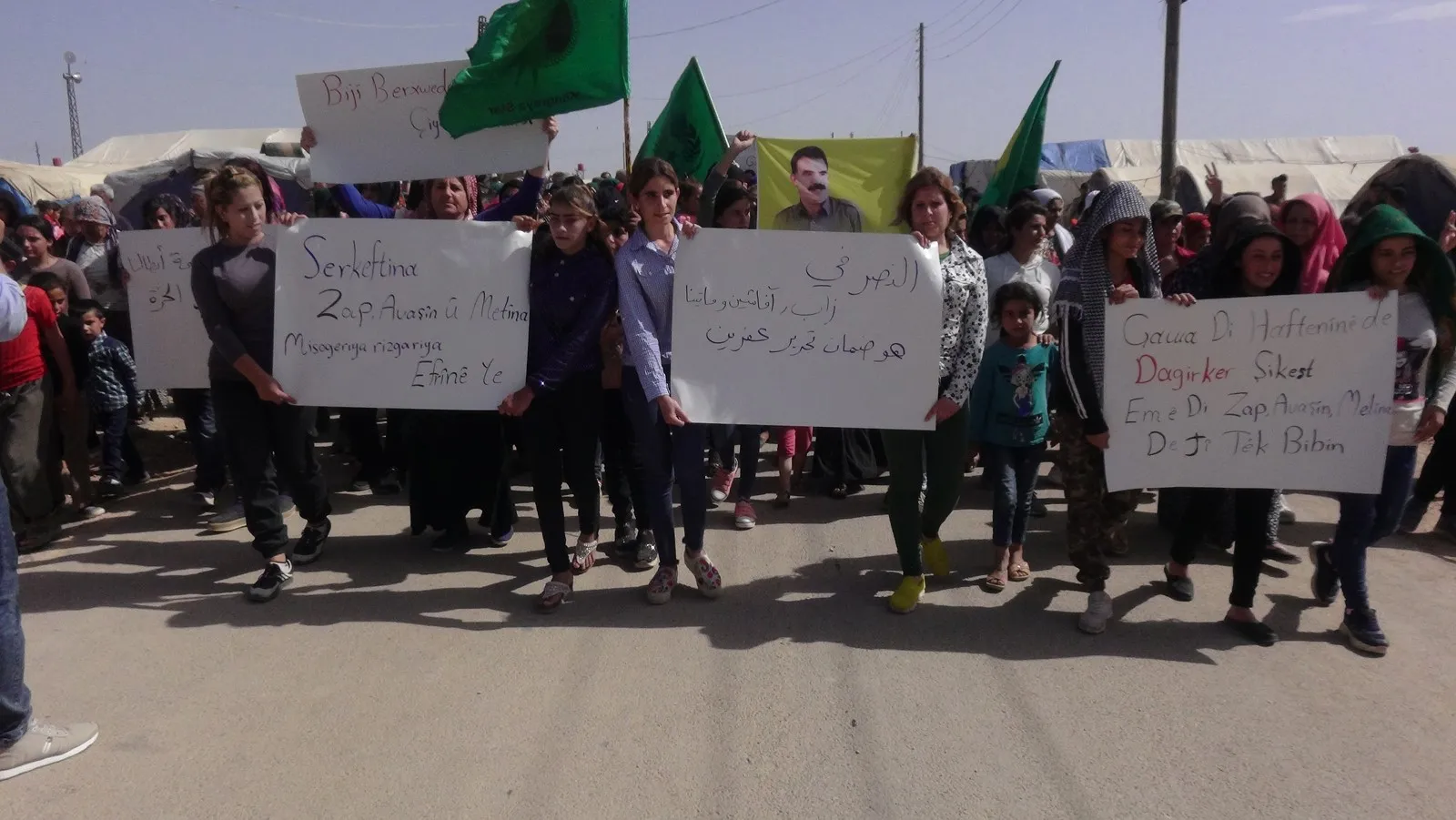 Desplazados en Afrin: Estamos orgullosos de la resistencia de la Guerrilla