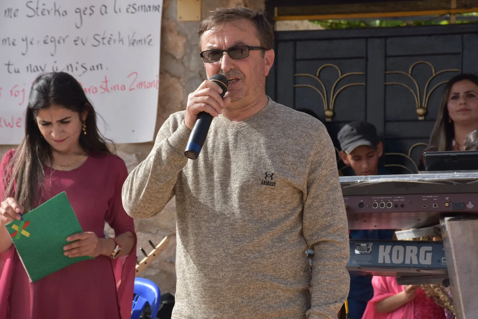 Sherawa celebra el Festival de la lengua kurda