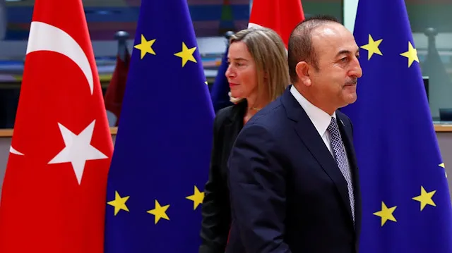 Encuesta de opinión: los países de la UE ven a Turquía como enemigo, no como aliado
