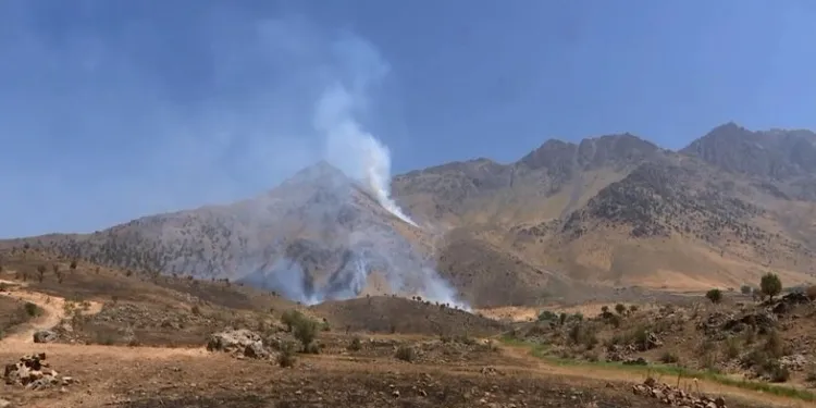 Aviones de ocupación turca bombardean la zona de Sheikhan