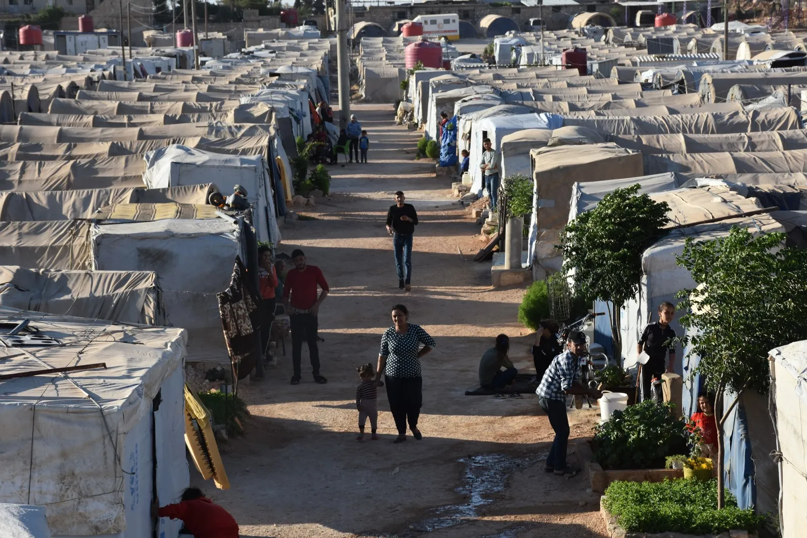 Los desplazados de Afrin entre la espada y la pared