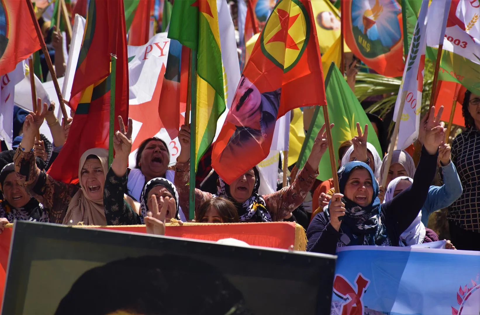 Manifestantes del Cantón de Jazira se solidarizan con Guerrilla
