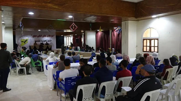 Hacia un foro de diálogo de la juventud siria ”Un simposio celebrado por el Consejo de SDY en Tabqa”