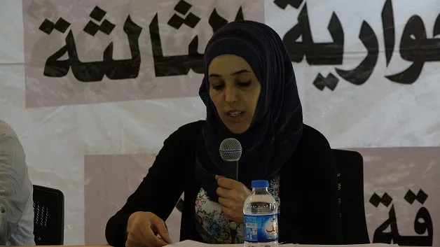 Hacia un foro de diálogo de la juventud siria ”Un simposio celebrado por el Consejo de SDY en Tabqa”