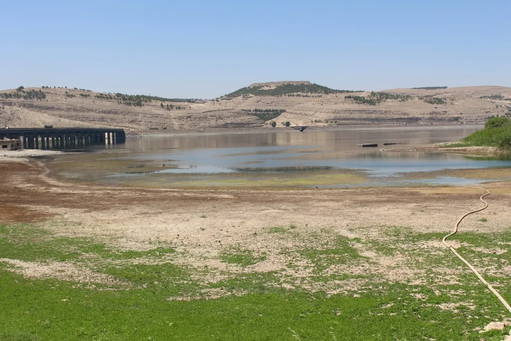 Turquía explota el agua del Éufrates para desplazar a la gente
