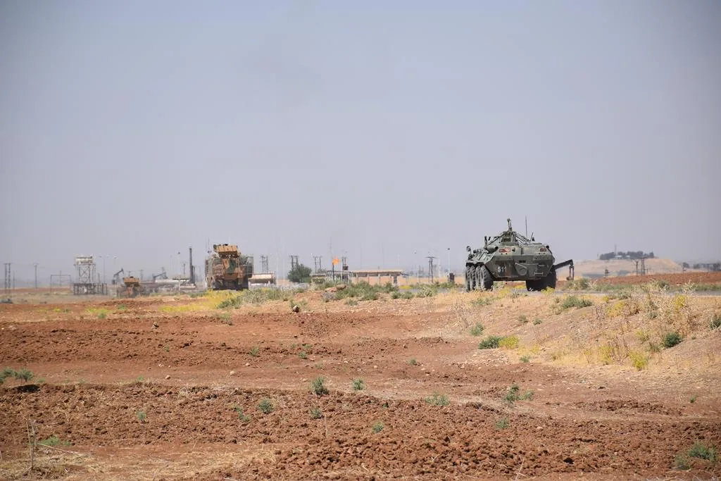 Patrulla rusa-turca atraviesa las aldeas de Qamishlo