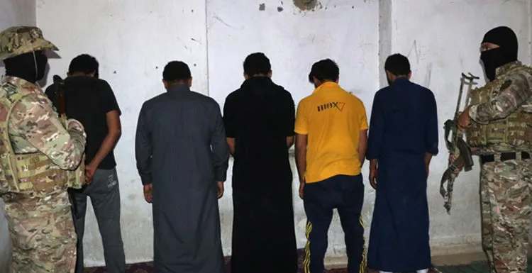 SDF: arrestamos a 10 miembros de las células de ISIS en Deir ez-Zor