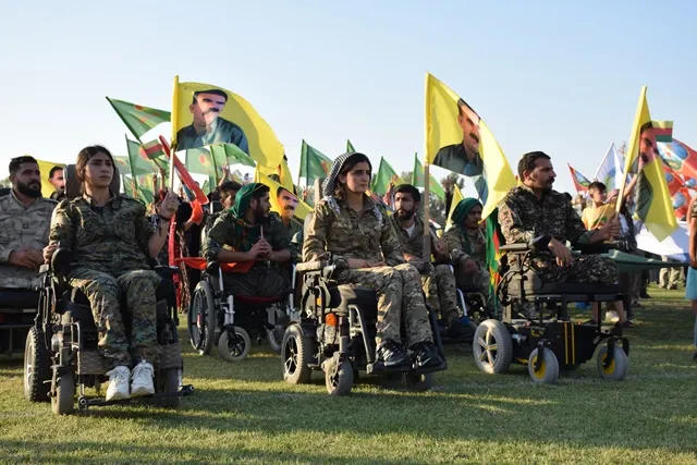 Miles de habitantes de la región de al-Jazira celebran la Revolución del 19 de julio