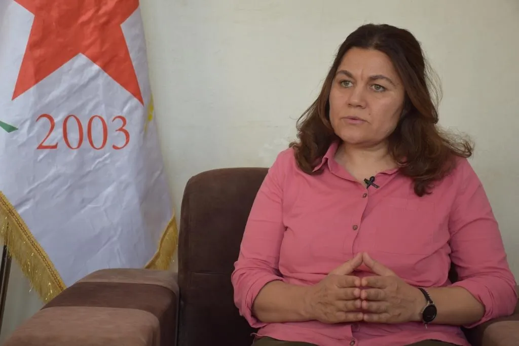Fawza Yousef: si no desarrollamos medios de autodefensa, la existencia de los kurdos está en peligro