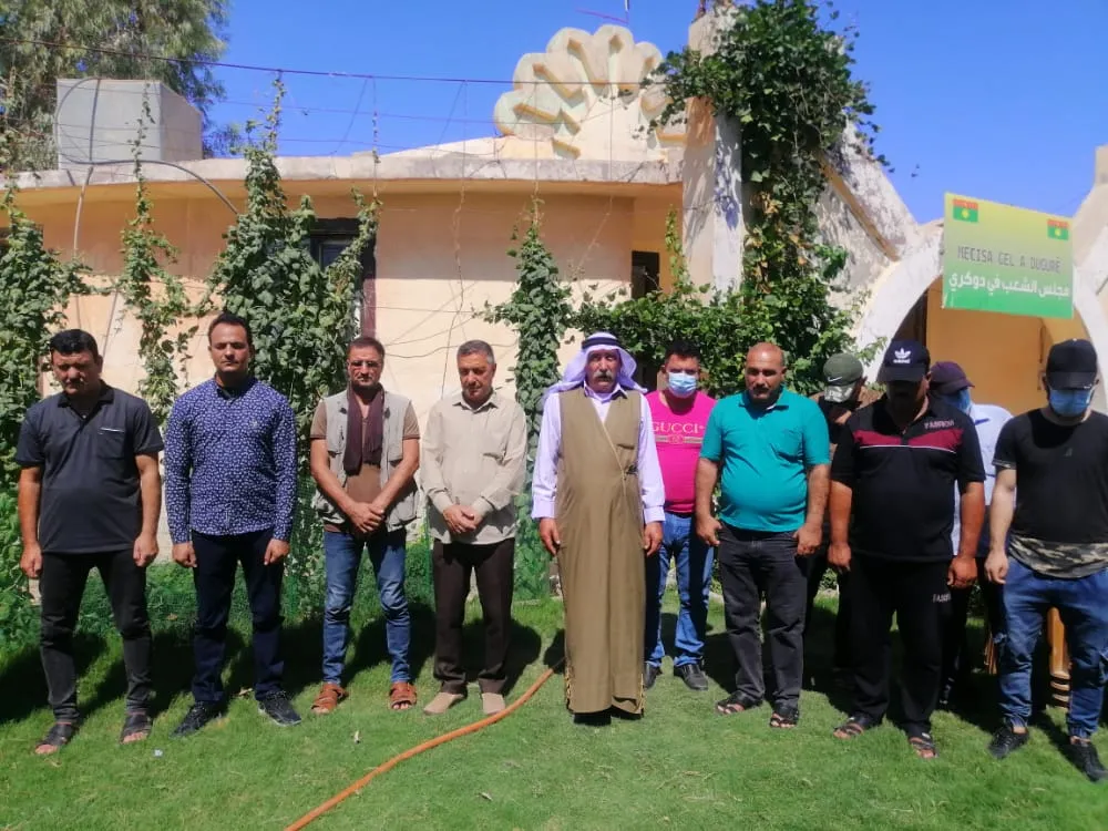 La gente de Shingal recuerda a los mártires de firman 2014