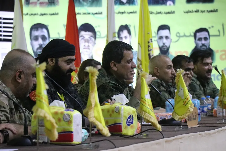 La reunión anual de los consejos militares de las SDF analiza el sistema interno