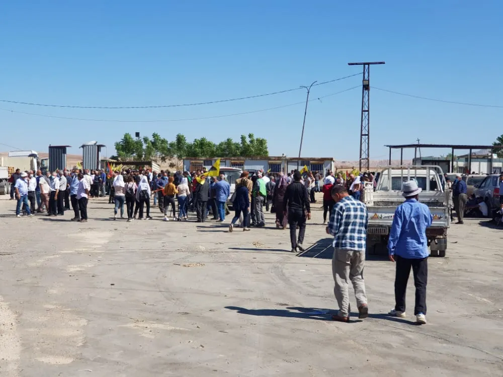 ​​​​​​​Concentración en el cruce de Semalka pide entregar cuerpos de los mártires