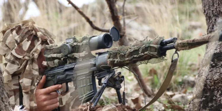 Enfrentamientos violentos en Avashin entre las fuerzas guerrilleras y la ocupación turca