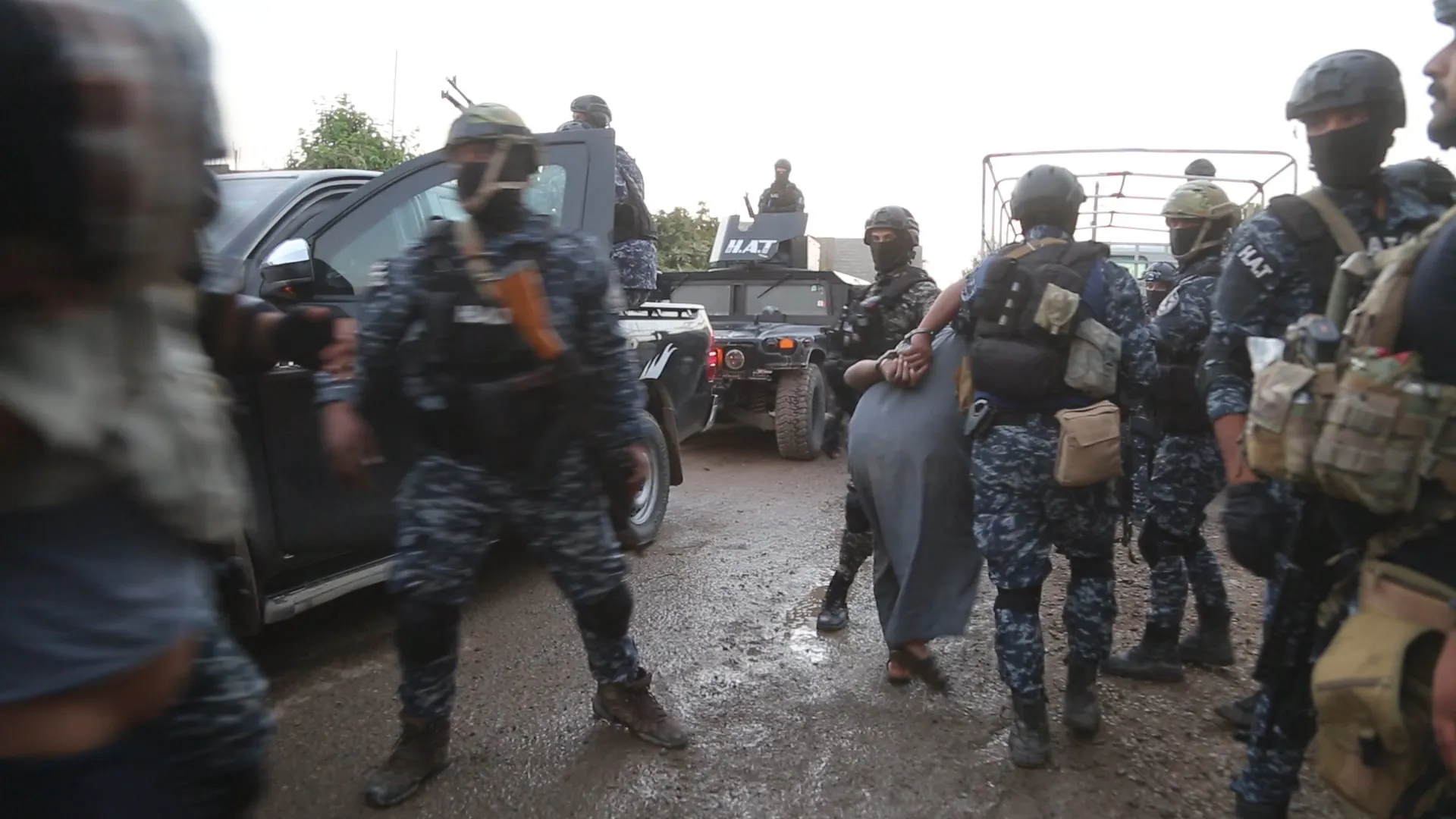 ​​​​​​​Las fuerzas de seguridad arrestan a una celda del SIS en Deir Ezzor