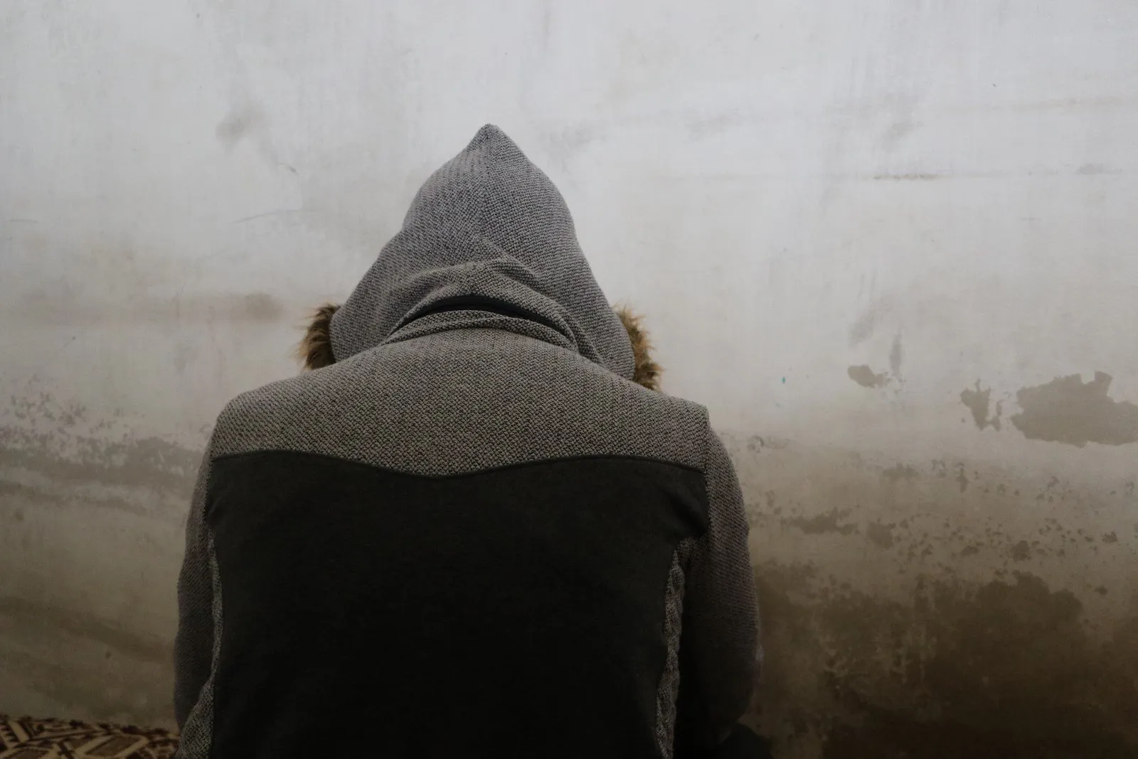 Un secuestrado en cárceles turcas narra su historia con amargura