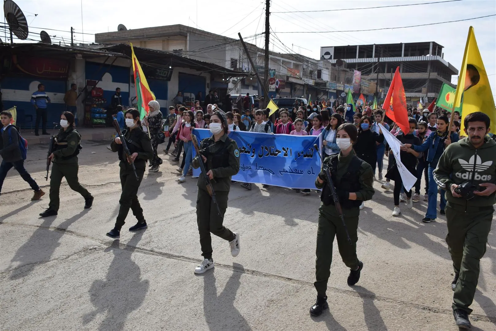 Personas de los distritos de Girkê Legê y Tel Hamis condenan la masacre de Hilaliye en Qamishlo