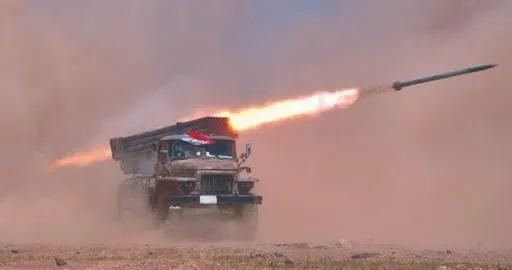 ​​​​​​​Bombardeos mutuos entre las fuerzas de Damasco y los mercenarios de "Al-Fateh al-Mubin" en Idlib