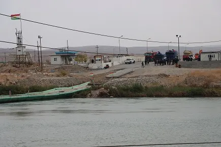 KDP cierra el segundo puente del cruce fronterizo de Faysh Khabur con Rojava