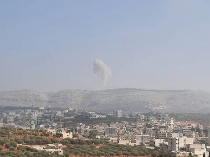 Los ataques rusos en Idlib coinciden con el bombardeo de las fuerzas de Damasco en Jabal Al-Zawiya