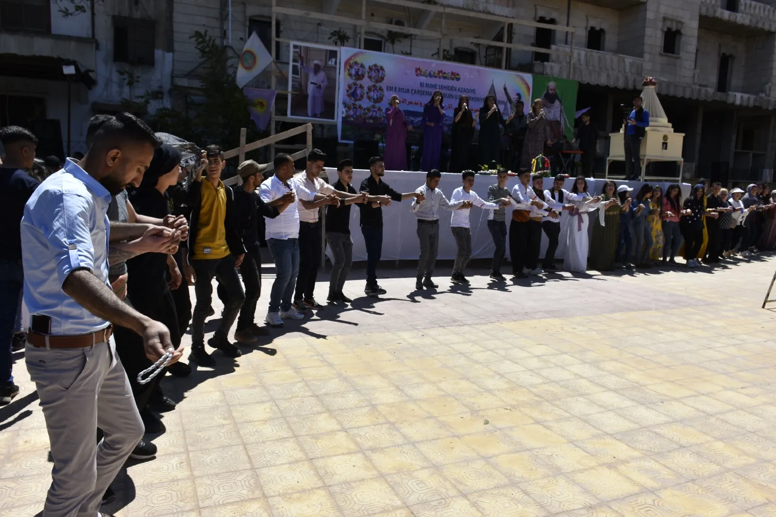 Yezidis del norte y este de Siria celebran el Año Nuevo Yazidi (Miércoles Rojo)