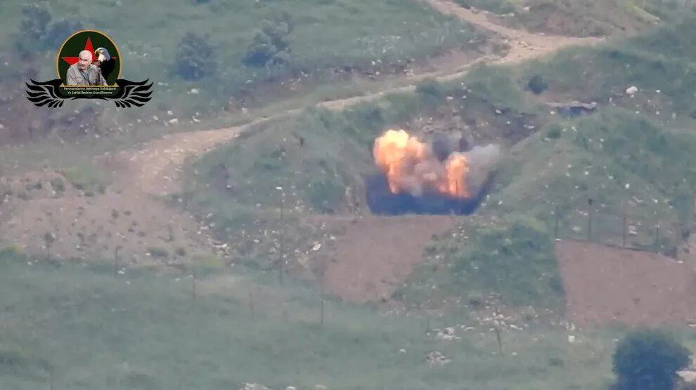 Escenas de ataques a unidades de venganza de la base de ocupación turca en Şêladizê
