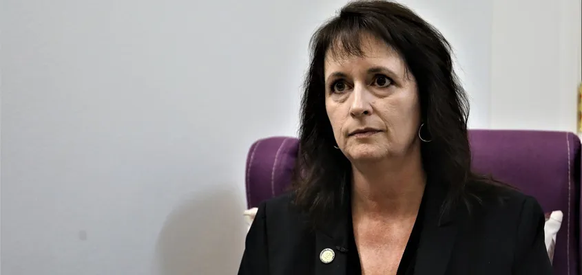 ​​​​​​​Nadine Maenza critica la posición de su país ante las amenazas de Erdogan contra el noreste de Siria