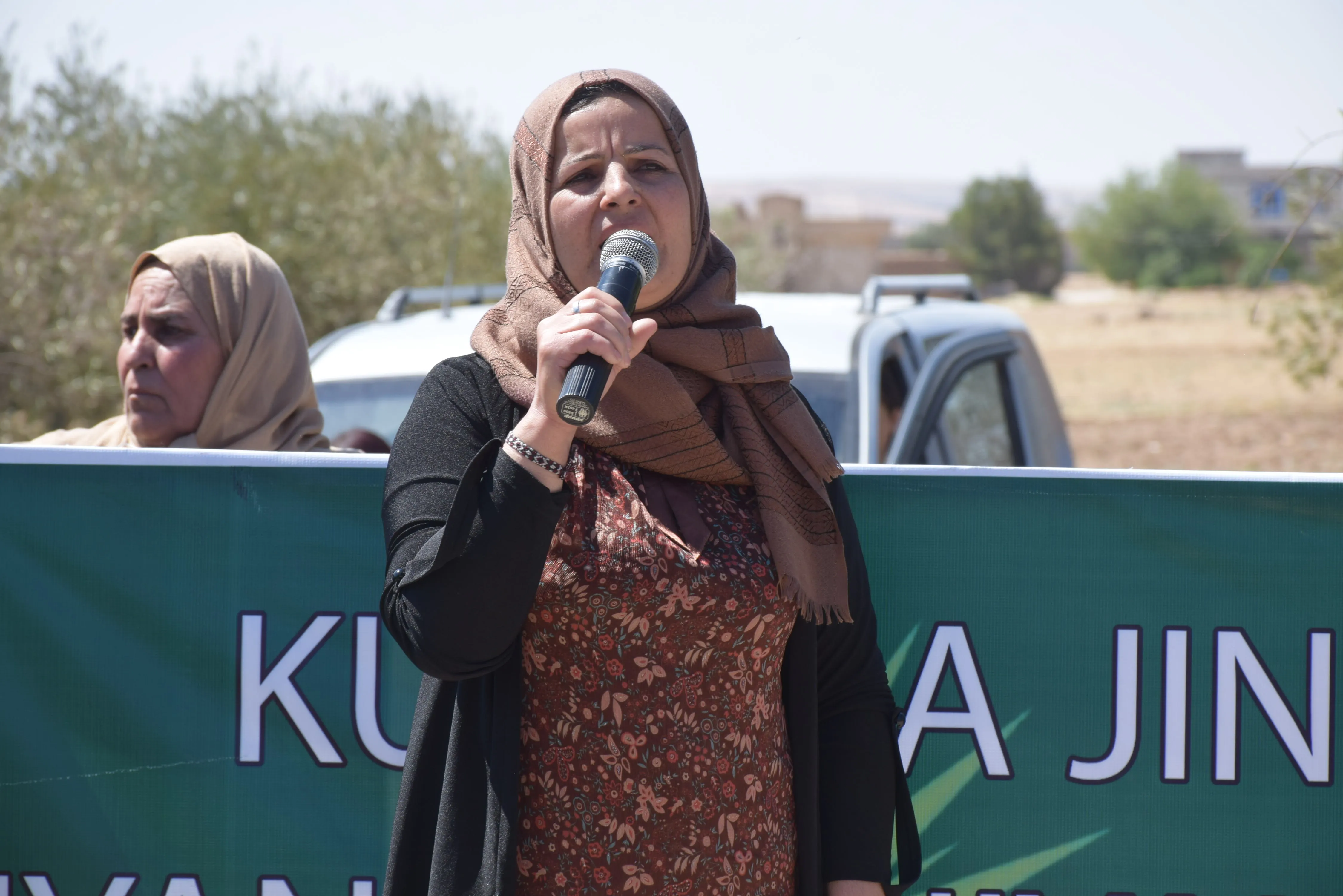 ​​​​​​​Mujeres del noreste de Siria recuerdan la masacre de Helincê