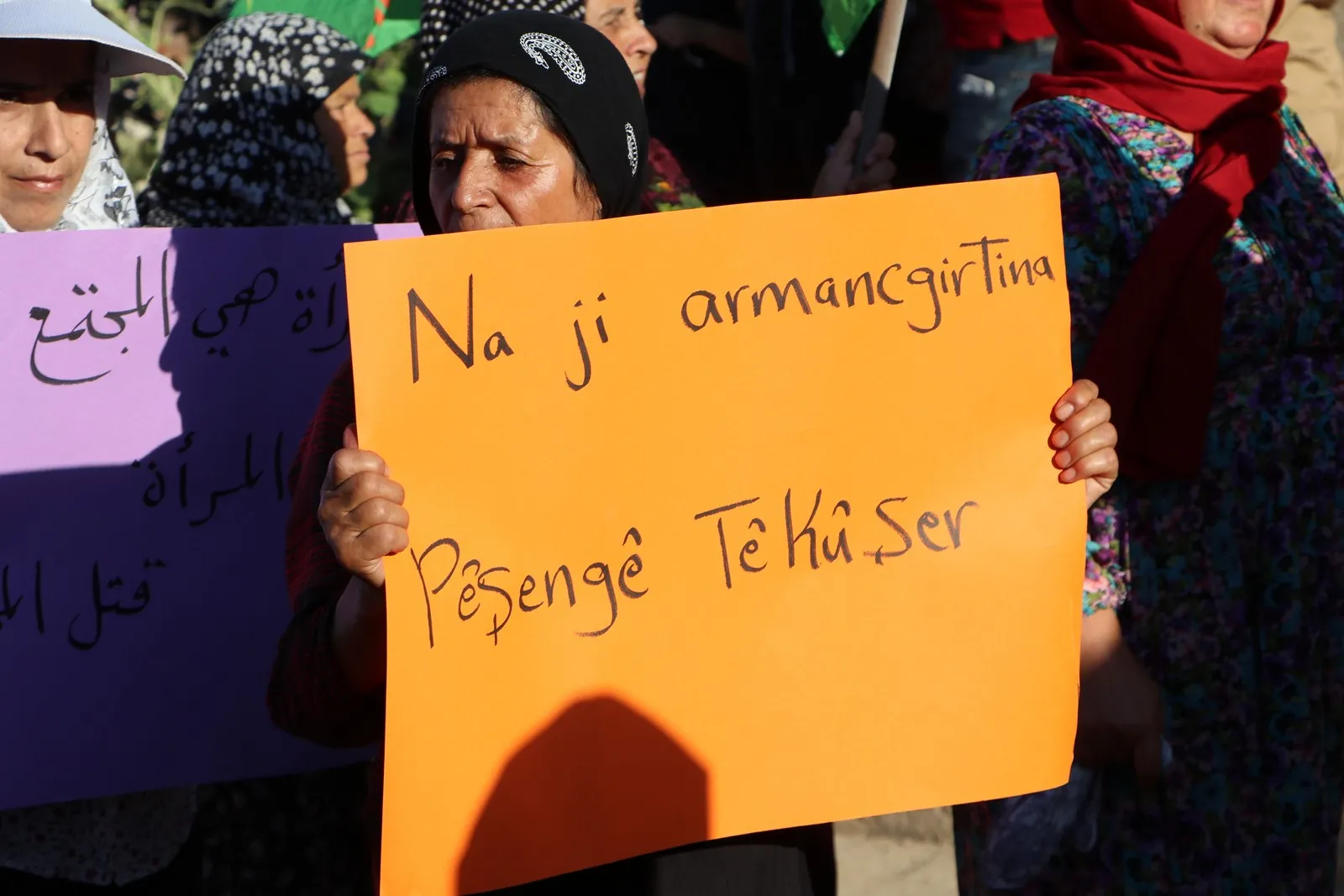 Los habitantes de la región de Afrin denuncian los ataques de la ocupación turca contra las mujeres