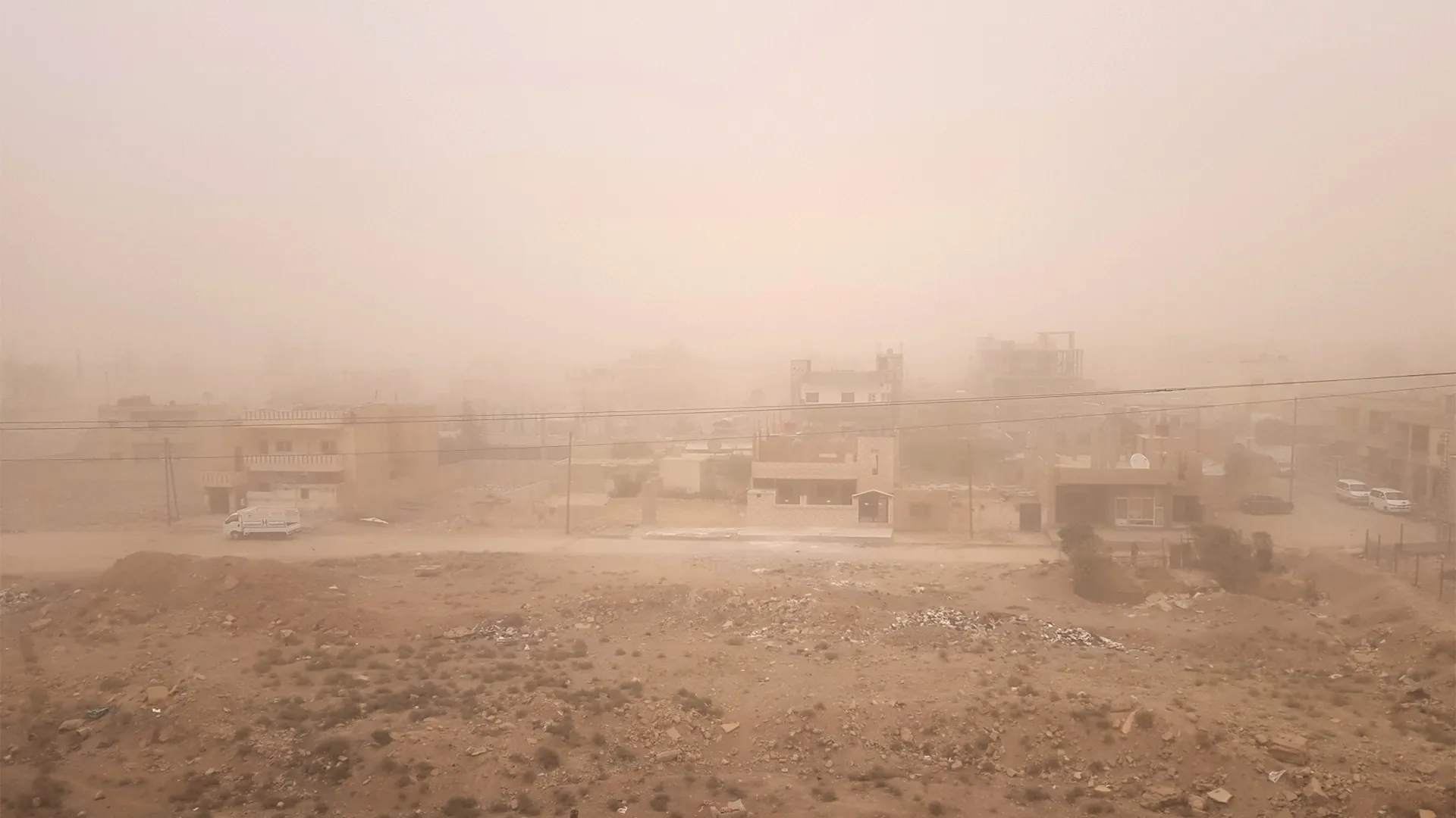Tormenta de polvo en el distrito de Cizîrê