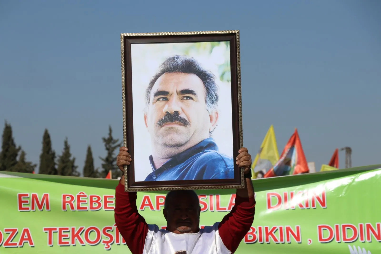 ​​​​​​​Los jóvenes condenan la extensión de la prohibición de reuniones con el líder Ocalan