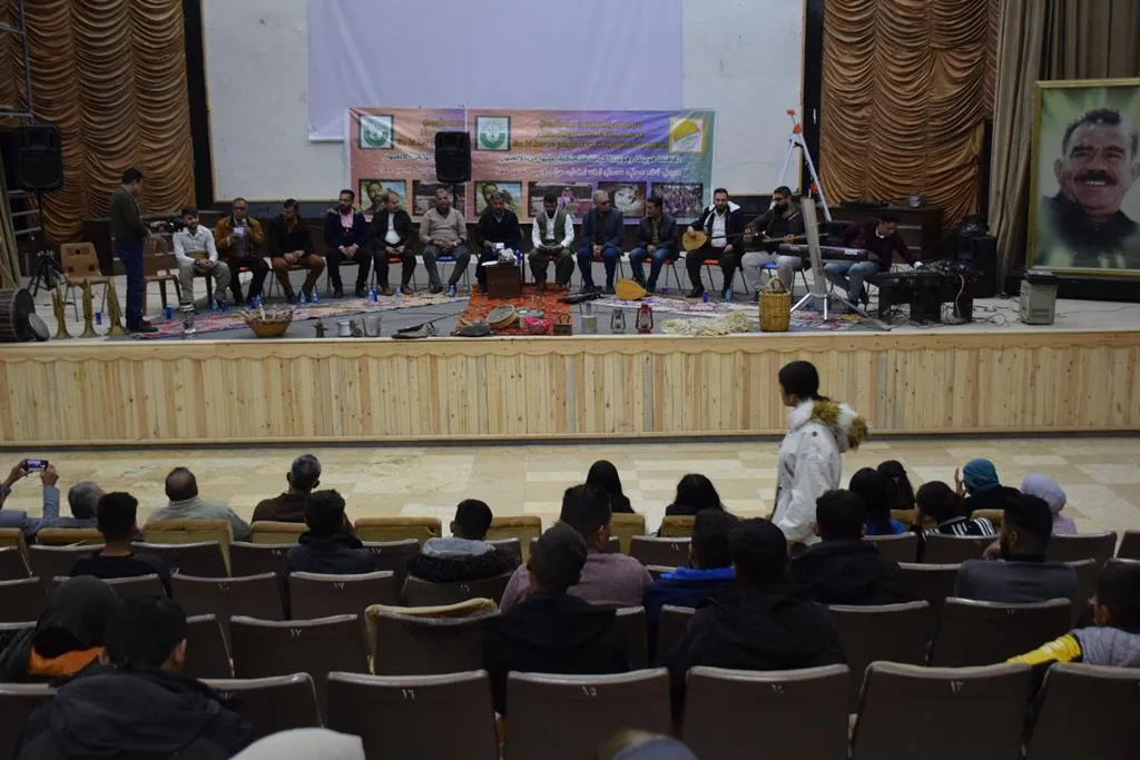 ​​​​​​​Un evento cultural con la participación de los habitantes de la región se lleva a cabo en Girkê Legê