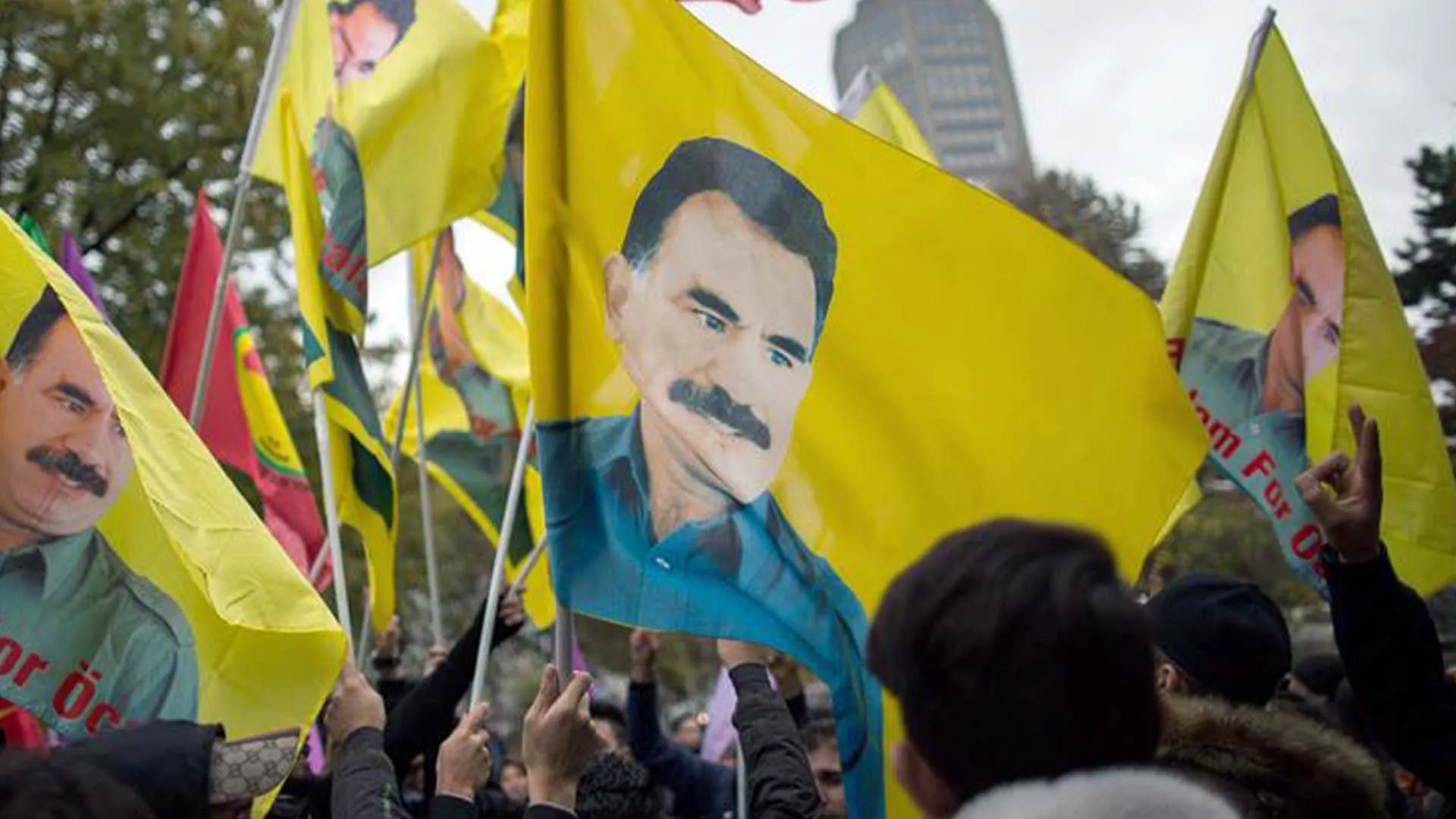 ​​​​​​​Juristas en Raqqa denuncian el aislamiento contra Ocalan