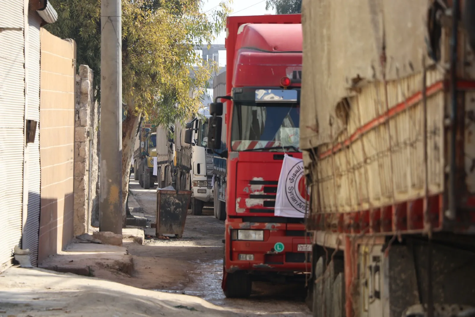 El convoy de ayuda internacional entra en los barrios de Sheikh Maqsoud y Ashrafieh