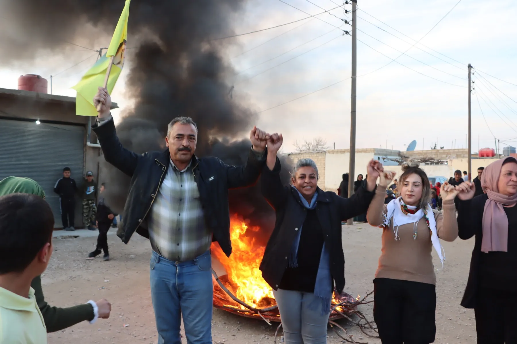 El fuego de Newroz se enciende en la ciudad de Qamishlo