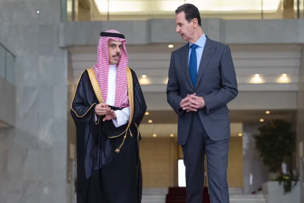 Bashar al-Assad se reúne con el Ministro de Relaciones Exteriores de Arabia Saudita