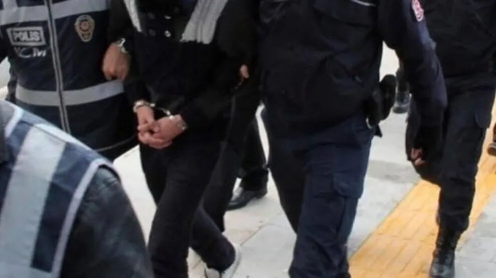 ​​​​​Arrestan a 15 personas en 3 áreas diferentes en Bakur Kurdistán