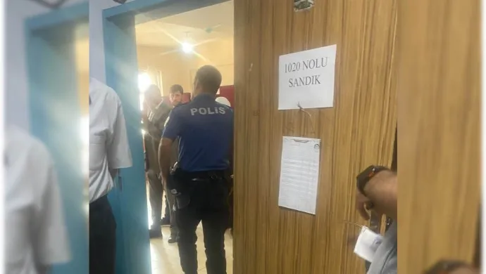 ​​​​​​​La policía turca presiona a los votantes en Bakur Kurdistán