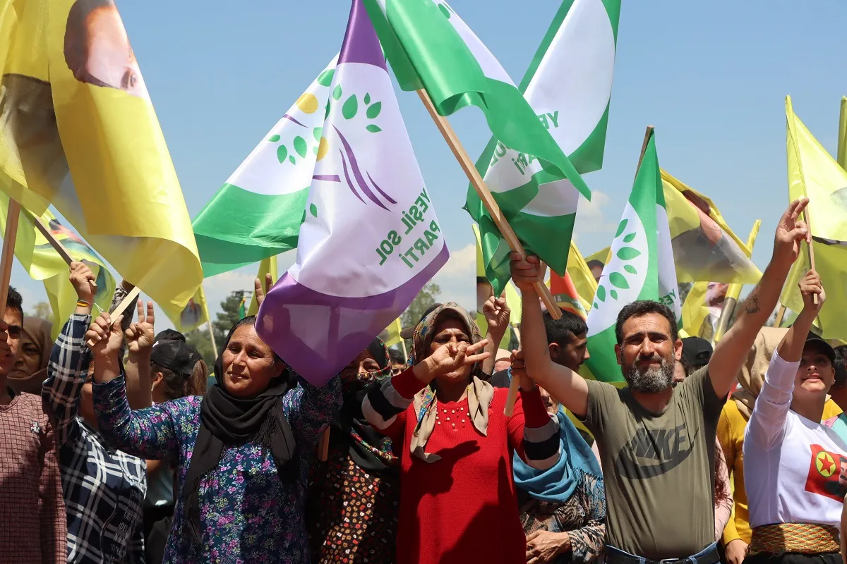 Comienza la protesta contra el aislamiento del líder Abdullah Ocalan
