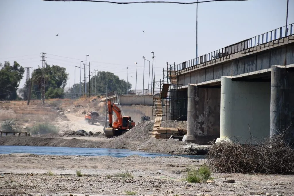 Finaliza la construcción de un nuevo puente en Raqqa