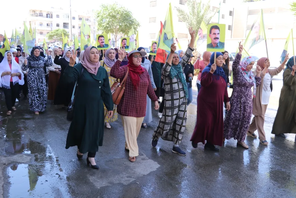 ​​​​​​​Durante tres manifestaciones: debemos oponerse a las prácticas del estado turco contra el líder Ocalan