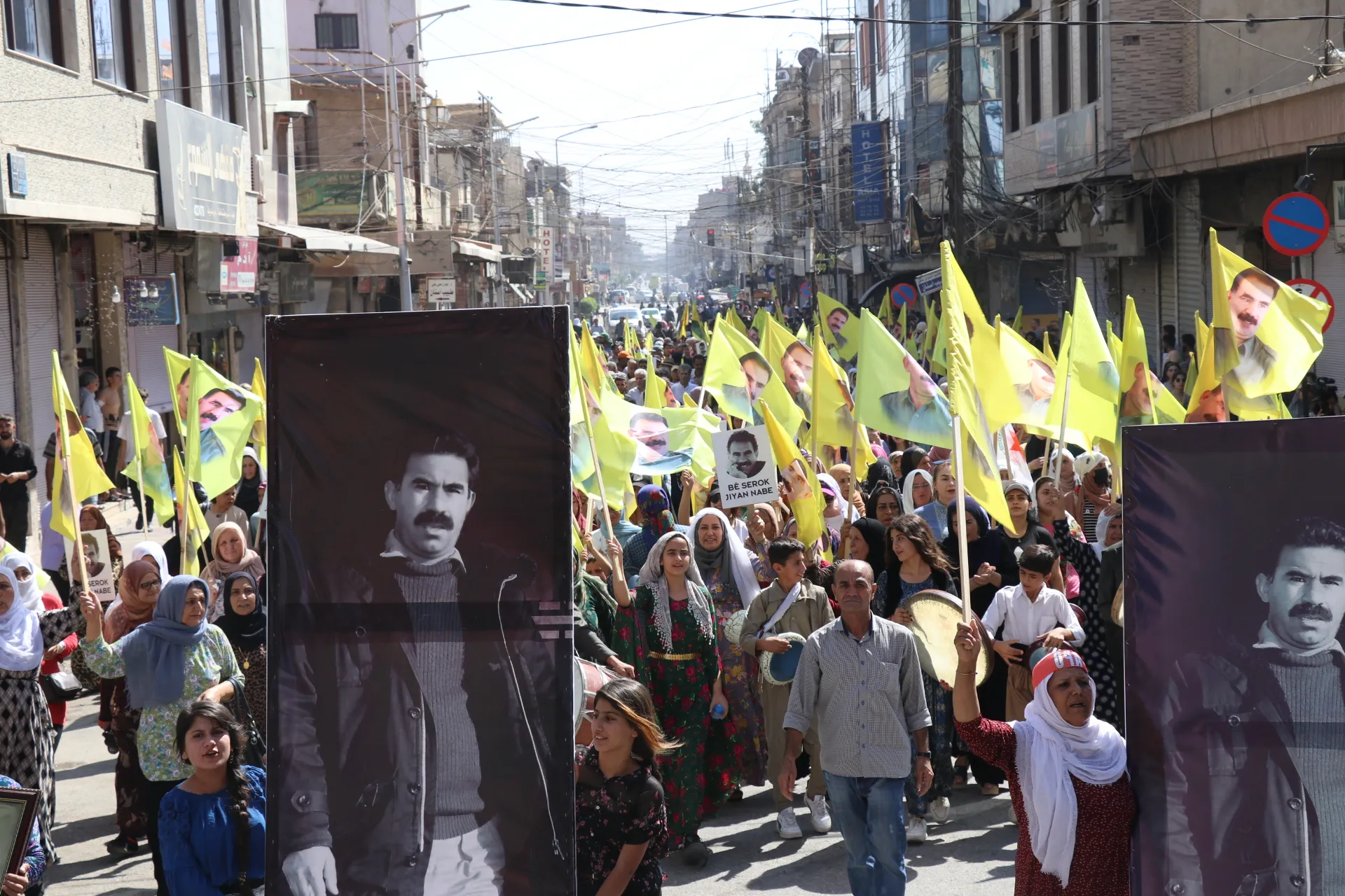 Descontento popular por amenazas contra el líder Ocalan