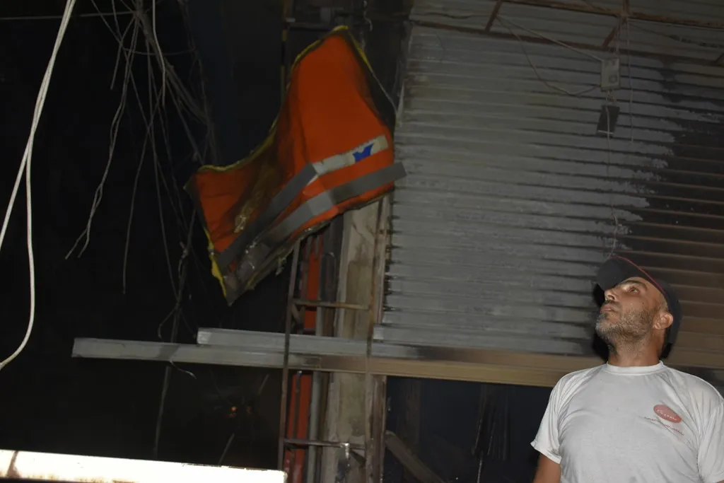 Incendio en un centro comercial en Ashrafiye barrio de Alepo